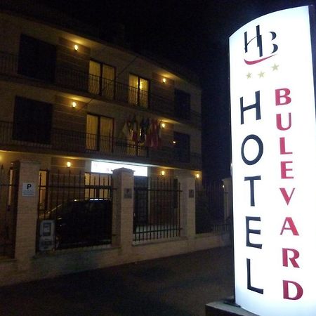 Hotel Bulevard Oradea Exteriör bild