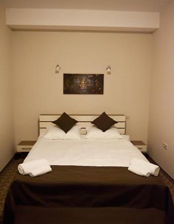 Hotel Bulevard Oradea Rum bild