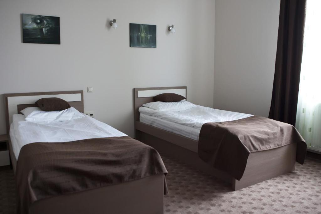 Hotel Bulevard Oradea Rum bild